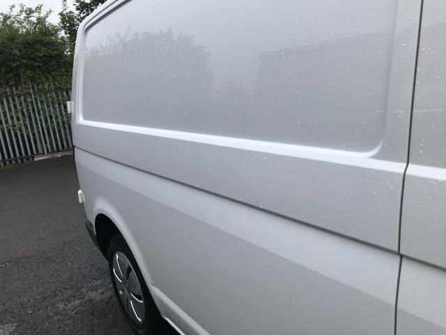 2021 Volkswagen Transporter T28 SWB STARTLINE 110PS BUSINESS  AIR CON  EURO 6 (GJ71UPK) Image 8
