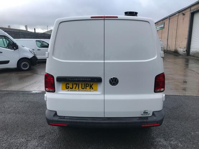 2021 Volkswagen Transporter T28 SWB STARTLINE 110PS BUSINESS  AIR CON  EURO 6 (GJ71UPK) Image 25