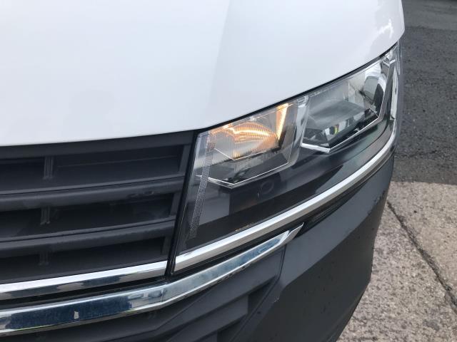 2021 Volkswagen Transporter T28 SWB STARTLINE 110PS BUSINESS  AIR CON  EURO 6 (GJ71UPK) Image 42
