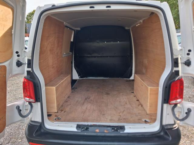 2021 Volkswagen Transporter T28 SWB STARTLINE 110PS BUSINESS  AIR CON  EURO 6 (GJ71UPK) Image 9