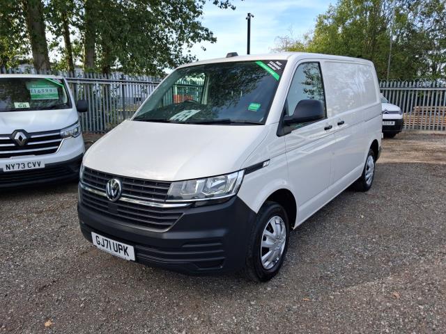 2021 Volkswagen Transporter T28 SWB STARTLINE 110PS BUSINESS  AIR CON  EURO 6 (GJ71UPK) Image 3