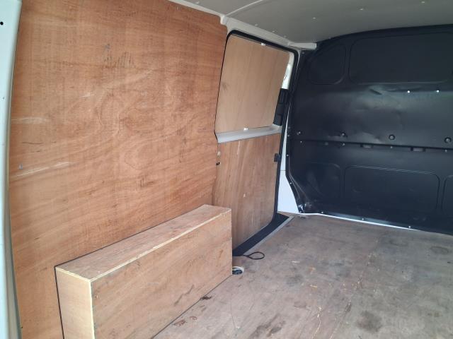 2021 Volkswagen Transporter T28 SWB STARTLINE 110PS BUSINESS  AIR CON  EURO 6 (GJ71UPK) Image 10