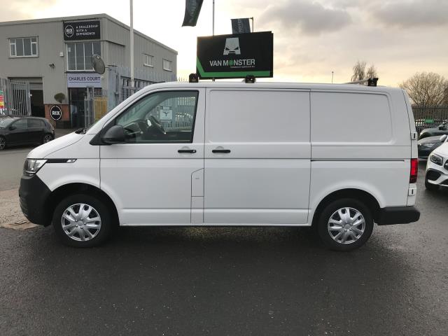 2021 Volkswagen Transporter T28 SWB STARTLINE 110PS BUSINESS  AIR CON  EURO 6 (GJ71VCT) Image 8