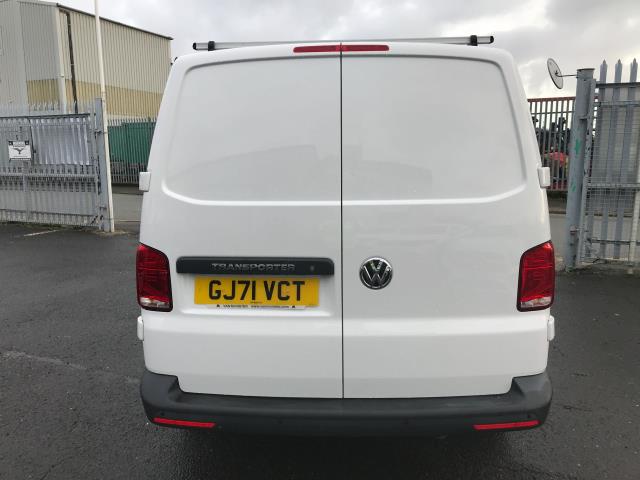 2021 Volkswagen Transporter T28 SWB STARTLINE 110PS BUSINESS  AIR CON  EURO 6 (GJ71VCT) Image 25