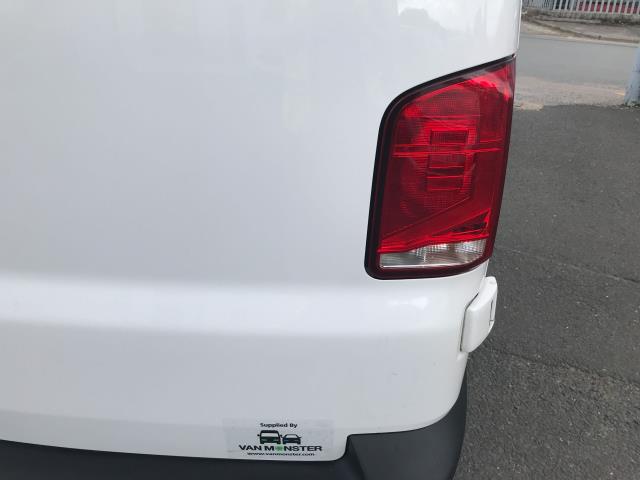2021 Volkswagen Transporter T28 SWB STARTLINE 110PS BUSINESS  AIR CON  EURO 6 (GJ71WGO) Image 42