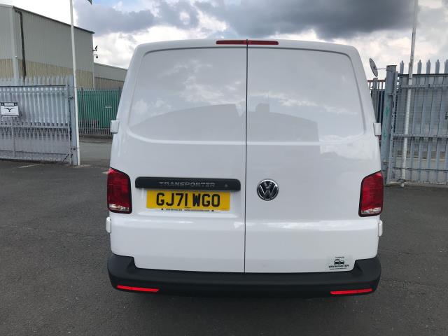 2021 Volkswagen Transporter T28 SWB STARTLINE 110PS BUSINESS  AIR CON  EURO 6 (GJ71WGO) Image 25