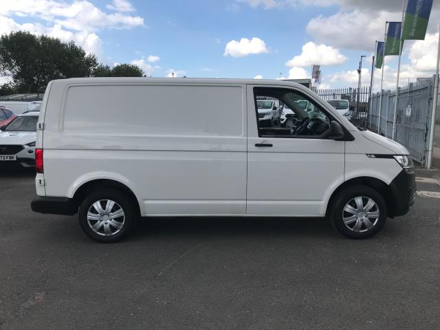 2021 Volkswagen Transporter T28 SWB STARTLINE 110PS BUSINESS  AIR CON  EURO 6 (GJ71WGO) Image 6