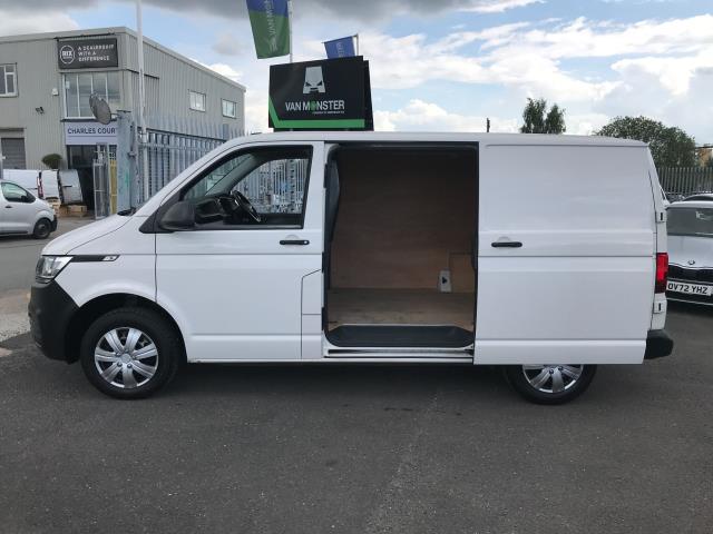 2021 Volkswagen Transporter T28 SWB STARTLINE 110PS BUSINESS  AIR CON  EURO 6 (GJ71WGO) Image 10