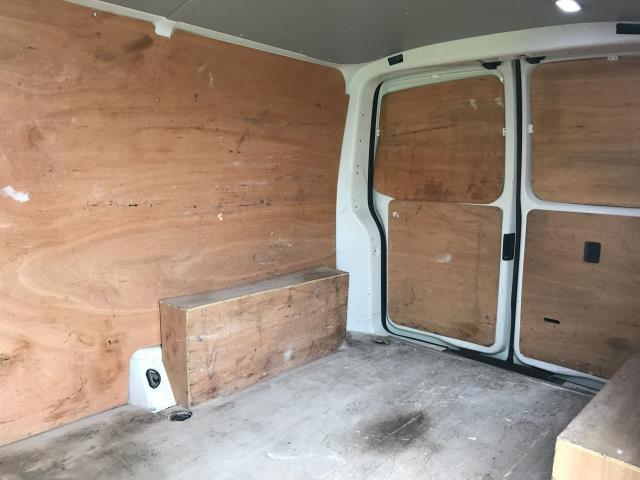 2021 Volkswagen Transporter T28 SWB STARTLINE 110PS BUSINESS  AIR CON  EURO 6 (GJ71XWS) Image 12