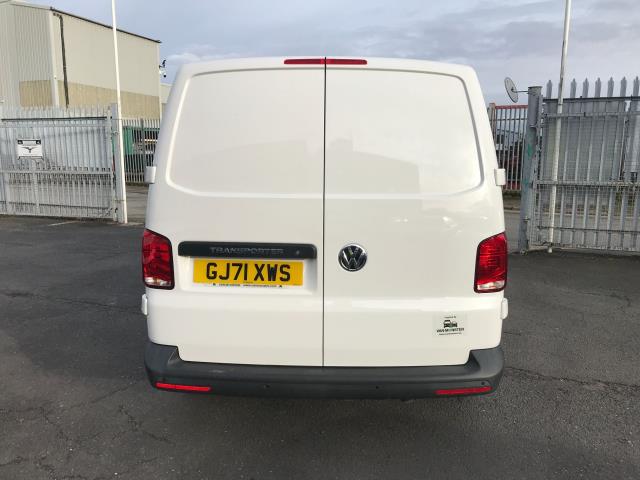 2021 Volkswagen Transporter T28 SWB STARTLINE 110PS BUSINESS  AIR CON  EURO 6 (GJ71XWS) Image 25
