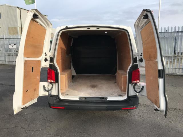 2021 Volkswagen Transporter T28 SWB STARTLINE 110PS BUSINESS  AIR CON  EURO 6 (GJ71XWS) Image 26