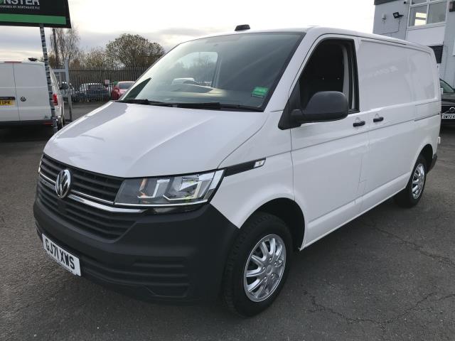 2021 Volkswagen Transporter T28 SWB STARTLINE 110PS BUSINESS  AIR CON  EURO 6 (GJ71XWS) Image 3