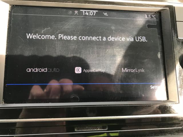 2021 Volkswagen Transporter T28 SWB STARTLINE 110PS BUSINESS  AIR CON  EURO 6 (GJ71XWS) Image 30