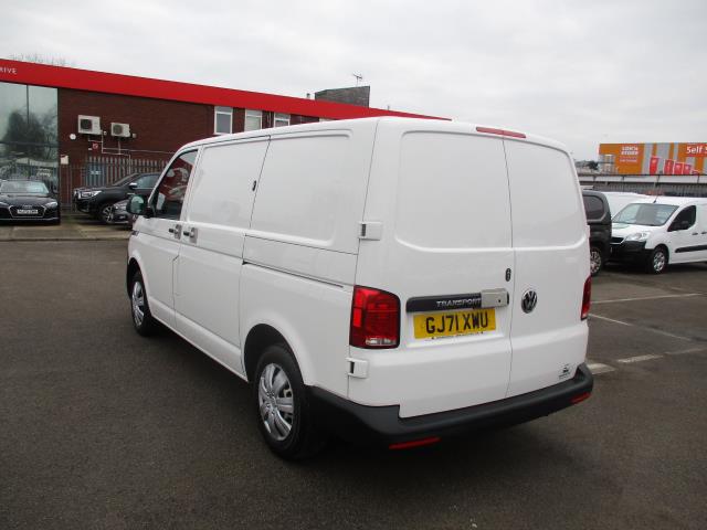 2021 Volkswagen Transporter T28 SWB 2.0TDI 110 STARTLINE BUSINESS (GJ71XWU) Image 7