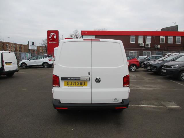 2021 Volkswagen Transporter T28 SWB 2.0TDI 110 STARTLINE BUSINESS (GJ71XWU) Image 6