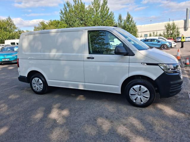 2020 Volkswagen Transporter T28 SWB STARTLINE 110PS BUSINESS  AIR CON  EURO 6 (GK70LNV) Image 12