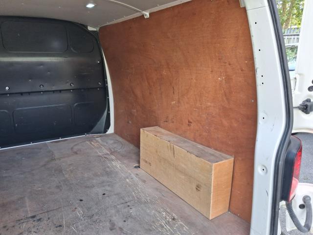 2020 Volkswagen Transporter T28 SWB STARTLINE 110PS BUSINESS  AIR CON  EURO 6 (GK70LNV) Image 10