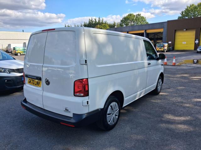 2020 Volkswagen Transporter T28 SWB STARTLINE 110PS BUSINESS  AIR CON  EURO 6 (GK70LNV) Image 11