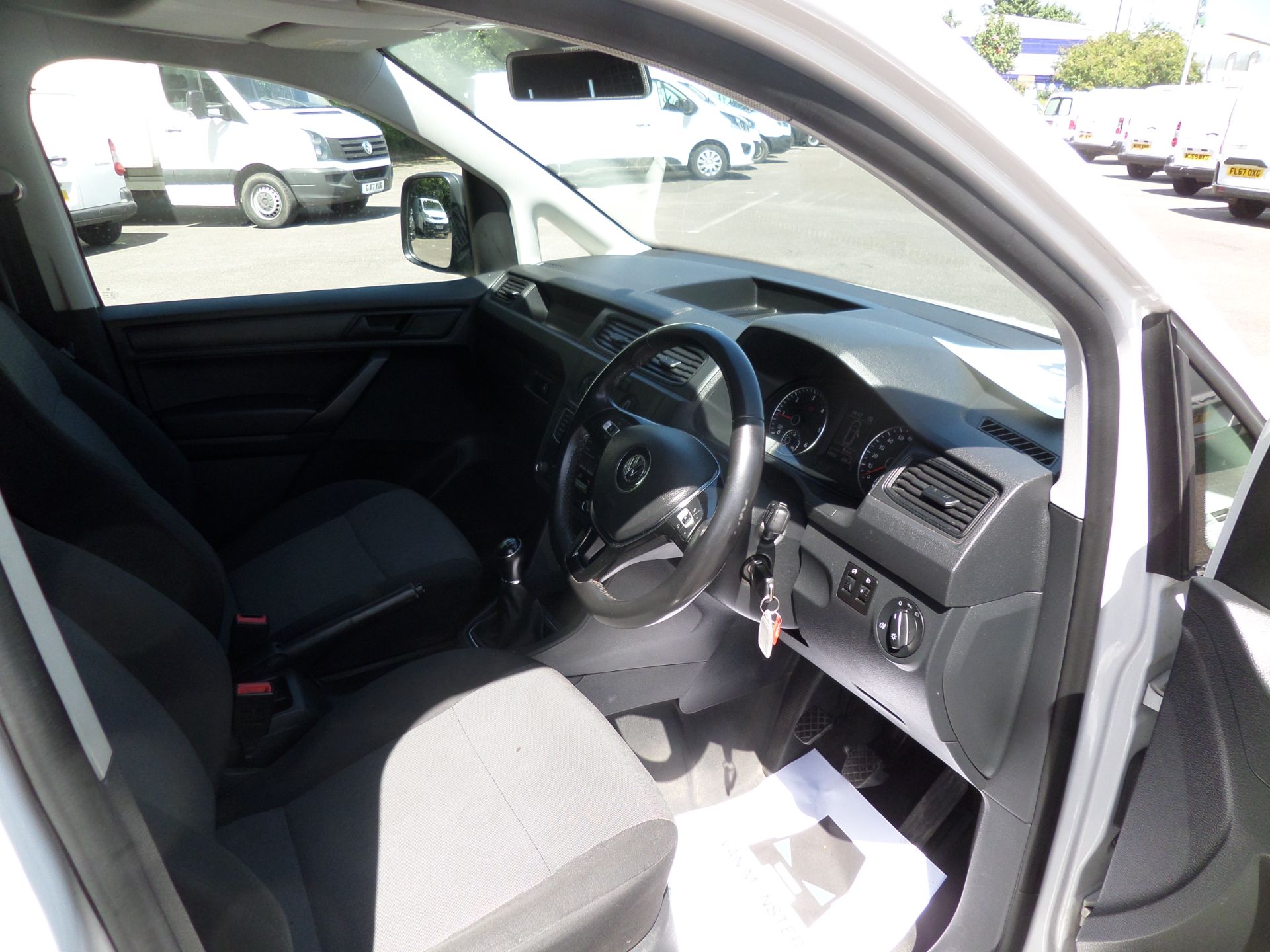 2018 Volkswagen Caddy 2.0 Tdi Bluemotion Tech 102Ps Startline Van Euro 6 (GL18XCM) Image 11