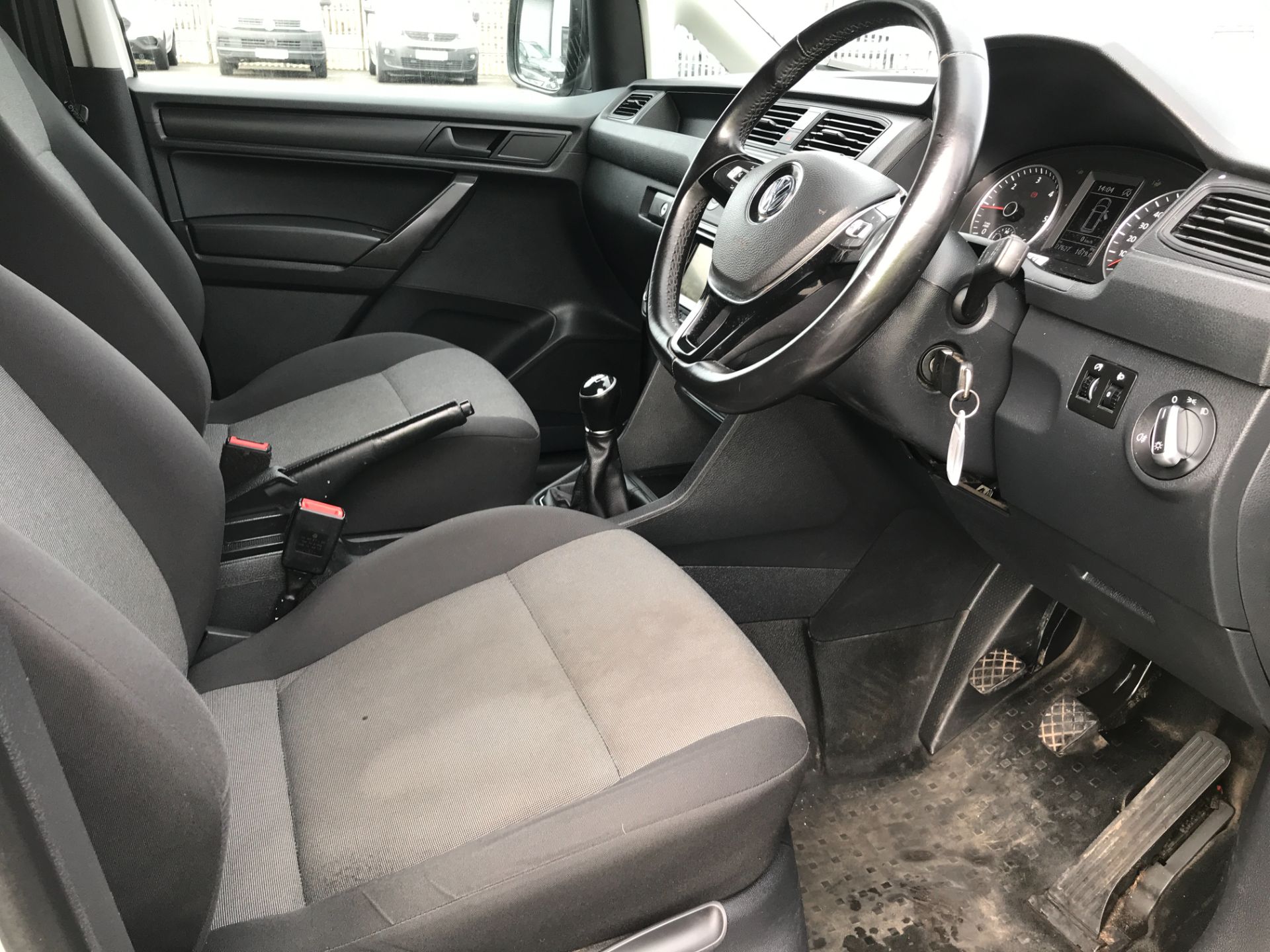 2019 Volkswagen Caddy C20 2.0TDI BMT 102PS STARTLINE EURO 6 (GL19OKA) Image 15