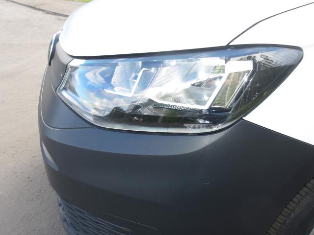 2022 Volkswagen Caddy 2.0 Tdi 102Ps Commerce Van [Business] (GL22FCF) Image 16