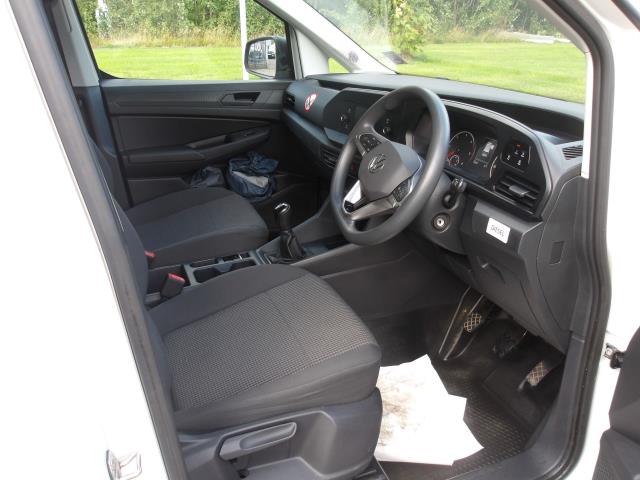 2022 Volkswagen Caddy 2.0 Tdi 102Ps Commerce Van [Business] (GL22FCF) Image 22