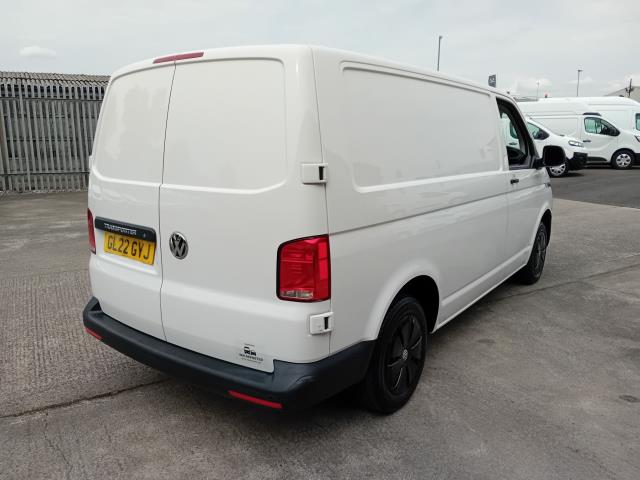 2022 Volkswagen Transporter T28 SWB STARTLINE 110PS BUSINESS  AIR CON  EURO 6 (GL22GYJ) Image 9