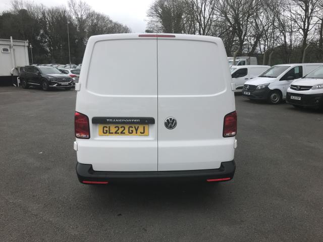 2022 Volkswagen Transporter T28 SWB STARTLINE 110PS BUSINESS  AIR CON  EURO 6 (GL22GYJ) Image 14