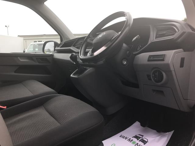2022 Volkswagen Transporter T28 SWB STARTLINE 110PS BUSINESS  AIR CON  EURO 6 (GL22GYJ) Image 20