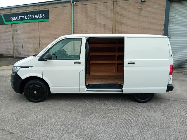 2022 Volkswagen Transporter T28 SWB STARTLINE 110PS BUSINESS  AIR CON  EURO 6 (GL22GYJ) Image 7