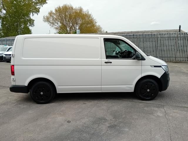 2022 Volkswagen Transporter T28 SWB STARTLINE 110PS BUSINESS  AIR CON  EURO 6 (GL22GYJ) Image 10
