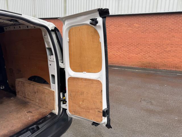 2022 Volkswagen Caddy 2.0 Tdi 102Ps Commerce Van Business (GL22JKO) Image 59