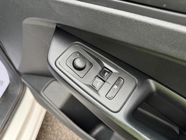 2022 Volkswagen Caddy 2.0 Tdi 102Ps Commerce Van Business (GL22JKO) Image 19