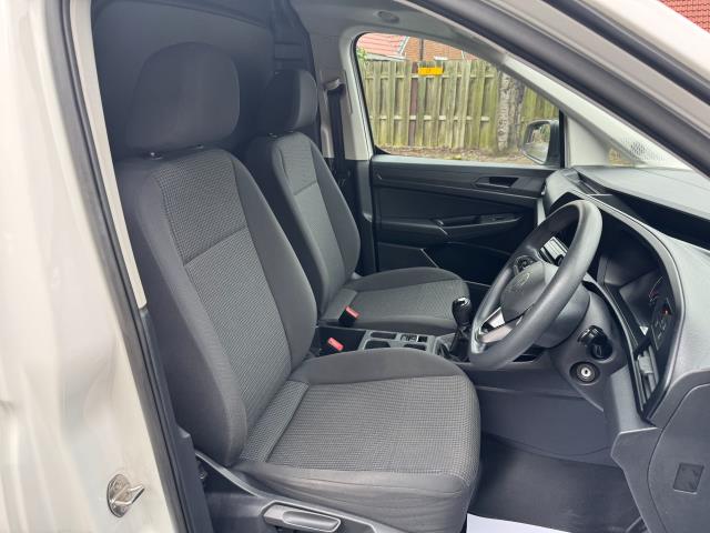 2022 Volkswagen Caddy 2.0 Tdi 102Ps Commerce Van Business (GL22JZG) Image 16