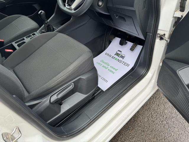 2022 Volkswagen Caddy 2.0 Tdi 102Ps Commerce Van Business (GL22JZG) Image 17