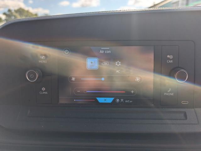 2022 Volkswagen Caddy 2.0 Tdi 102Ps Commerce Van [Business] *Restricted to 70mph* (GL22JZO) Image 23