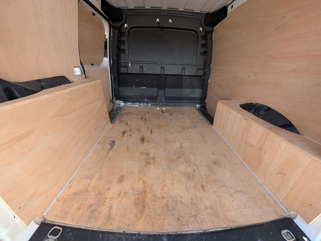 2022 Volkswagen Caddy 2.0 Tdi 102Ps Commerce Van [Business] *Restricted to 70mph* (GL22JZO) Image 12