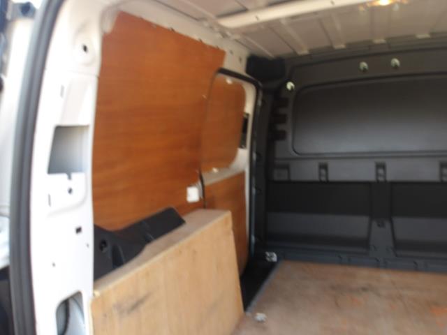 2022 Volkswagen Caddy 2.0 Tdi 102Ps Commerce Van [Business] (GL22LVB) Image 17