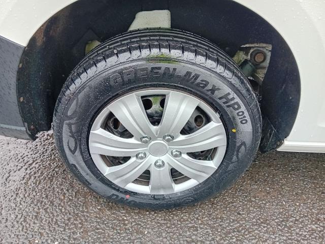 2022 Volkswagen Caddy C20 2.0TDI COMMERCE BUSINESS 102PS EURO 6 AIR CON (GL22RVJ) Image 18