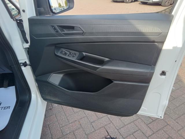2022 Volkswagen Caddy 2.0 Tdi 102Ps Commerce Van [Business] (GL22XSK) Image 24