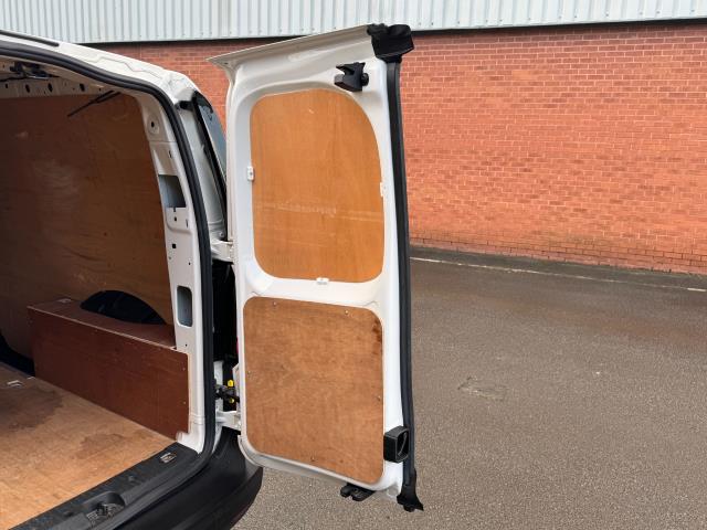 2022 Volkswagen Caddy 2.0 Tdi 102Ps Commerce Van Business (GL22YGE) Image 59