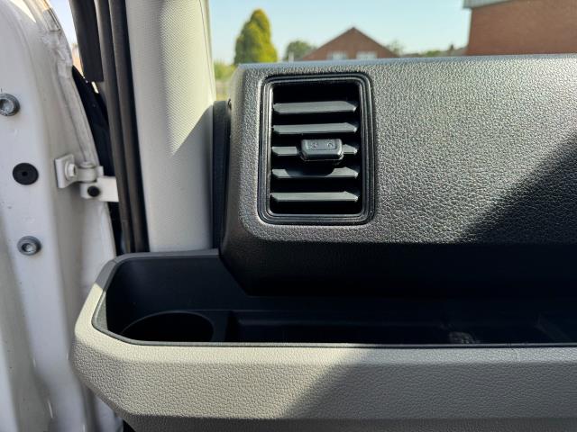 2022 Volkswagen Crafter 2.0 Tdi 140Ps Startline Business High Roof Van (GL22YXO) Image 44