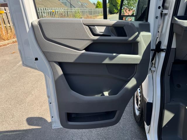 2022 Volkswagen Crafter 2.0 Tdi 140Ps Startline Business High Roof Van (GL22YXO) Image 40