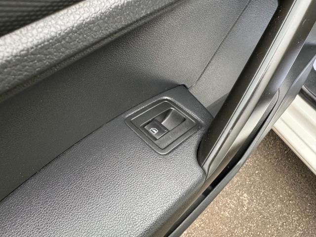 2018 Volkswagen Caddy C20 2.0TDI BLUEMOTION TECH 102PS STARTLINE EURO 6 (GL68ANV) Image 34
