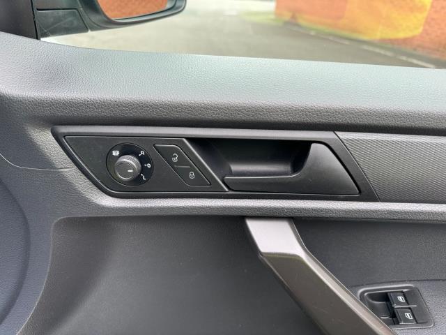 2018 Volkswagen Caddy C20 2.0TDI BLUEMOTION TECH 102PS STARTLINE EURO 6 (GL68ANV) Image 16