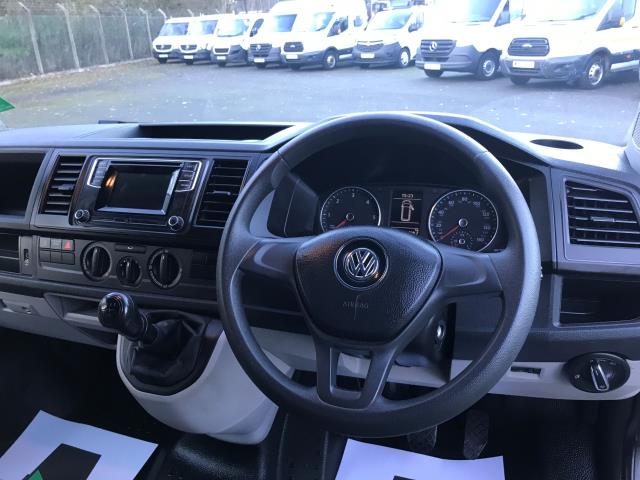 2018 Volkswagen Transporter  T28 SWB DIESEL 2.0 TDI BMT 102 STARTLINE VAN EURO 6 (GL68APO) Thumbnail 18