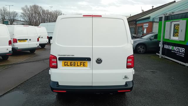 2018 Volkswagen Transporter 2.0 Tdi Bmt 102 Startline Van Euro 6 (GL68LFE) Image 9