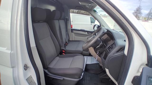 2018 Volkswagen Transporter 2.0 Tdi Bmt 102 Startline Van Euro 6 (GL68LFE) Image 18