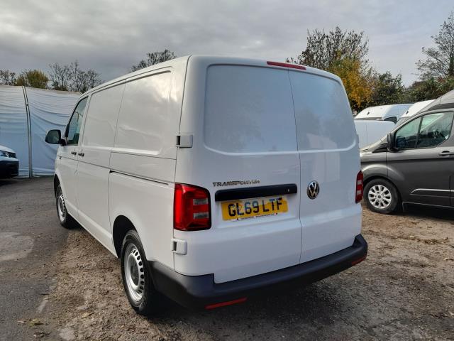 2019 Volkswagen Transporter 2.0 Tdi Bmt 102 Startline Van Euro 6 (GL69LTF) Image 9