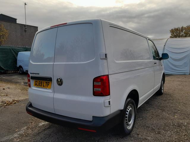 2019 Volkswagen Transporter 2.0 Tdi Bmt 102 Startline Van Euro 6 (GL69LTF) Image 11